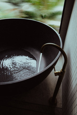 HOW EVERYDAY BLUE SPACES HEAL YOU